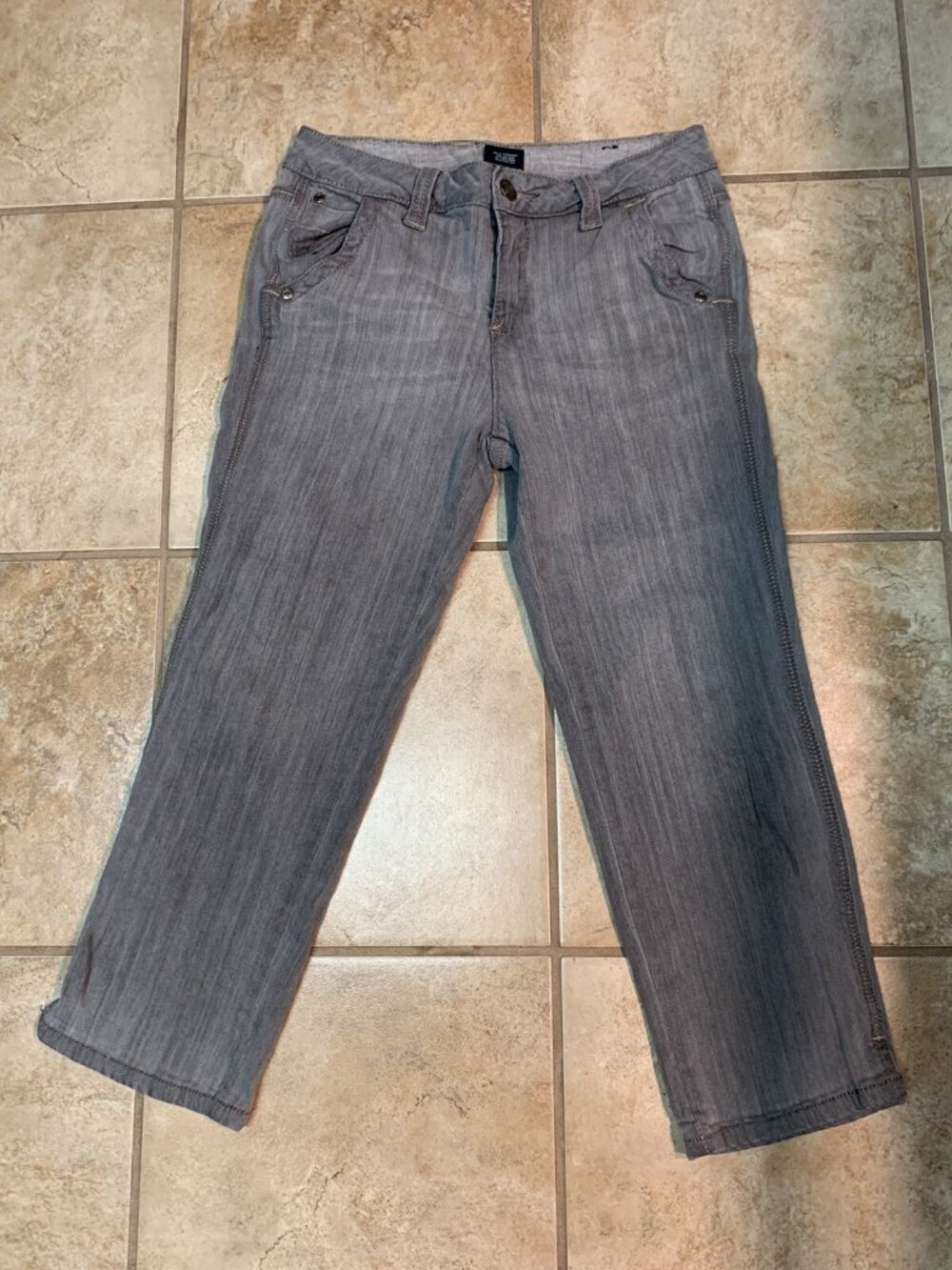 Faded Glory Stretchy Gray Washed Capri Jeans sz 6 Gray Capri 28" Waist U12b